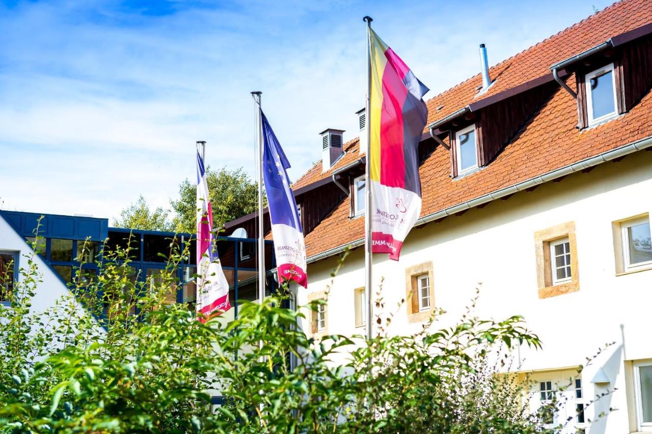 Wohlfuehlhotel Im Schlosspark - Self Checkin 빌레바데센 외부 사진